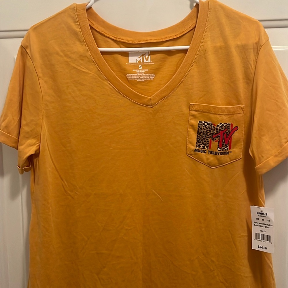 NWT MTV Logo animal print Women’s Small T-shirt